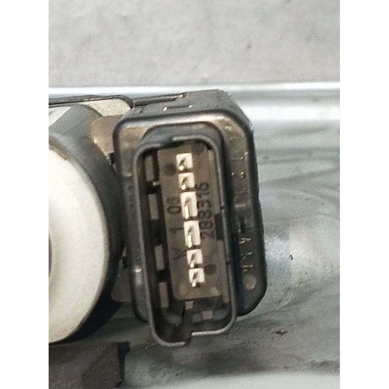 Recambio de elevalunas delantero derecho para kia cee´d hatchback (ed) 1.6 crdi 90 referencia OEM IAM 402054D 5P 