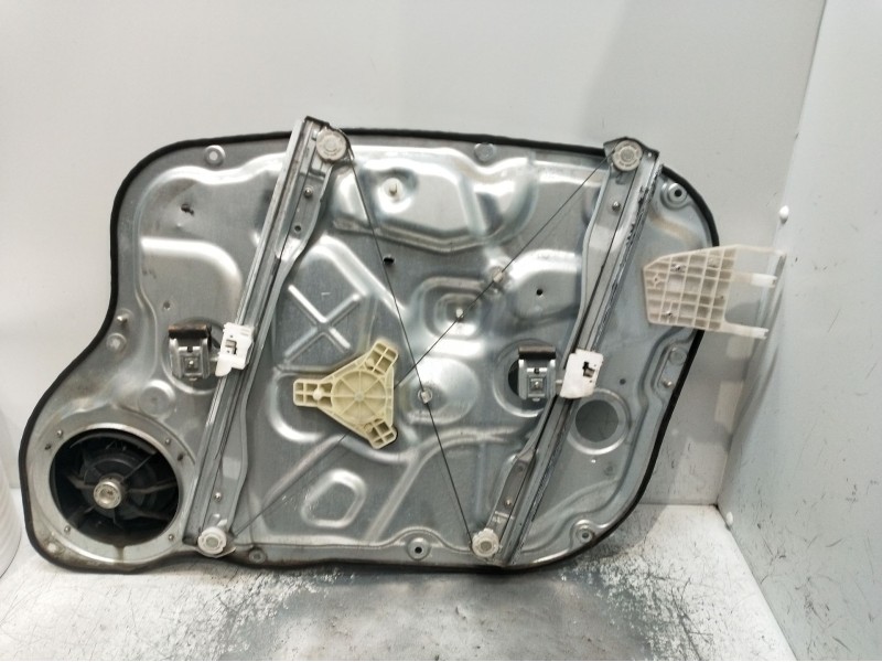 Recambio de elevalunas delantero izquierdo para kia cee´d hatchback (ed) 1.6 crdi 90 referencia OEM IAM 402055D  