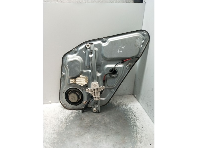 Recambio de elevalunas trasero izquierdo para hyundai sonata v (nf) 2.0 crdi referencia OEM IAM 400899 5P 