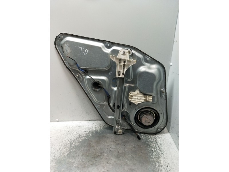 Recambio de elevalunas trasero derecho para hyundai sonata v (nf) 2.0 crdi referencia OEM IAM 400898 5P 