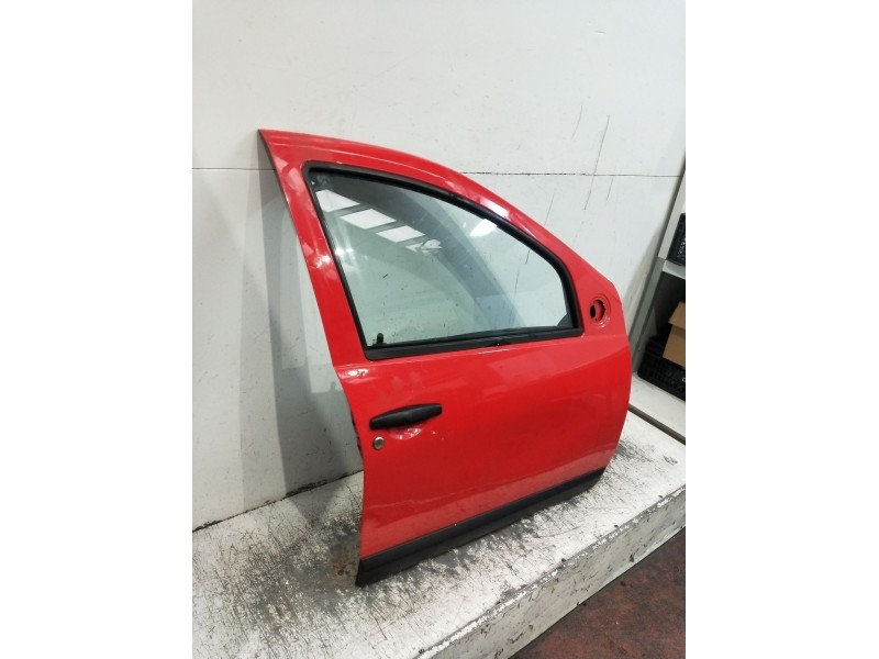 Recambio de puerta delantera derecha para dacia sandero 1.2 16v referencia OEM IAM  5P 