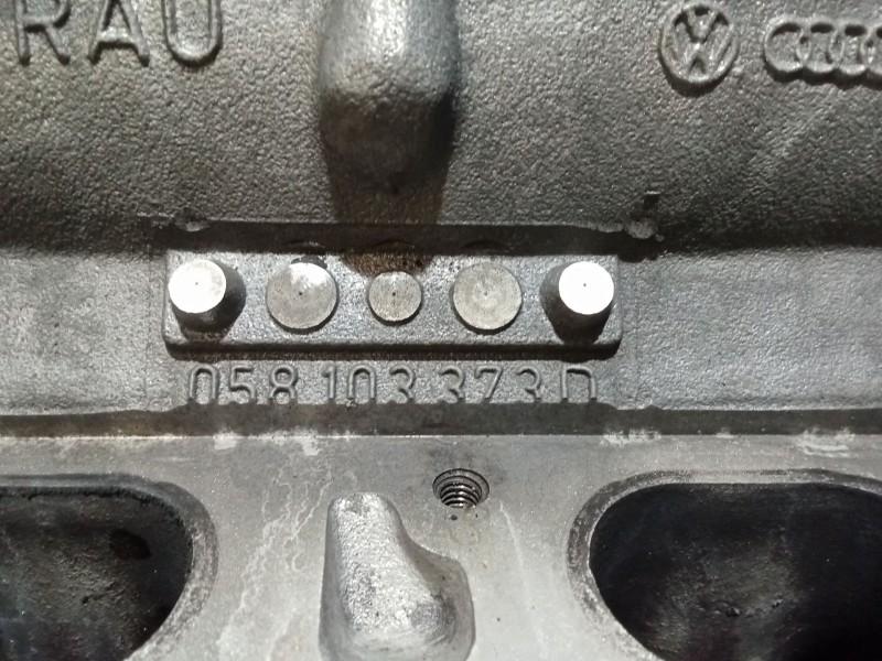 Recambio de culata para seat toledo ii (1m2) 1.8 20v referencia OEM IAM 058103373D  