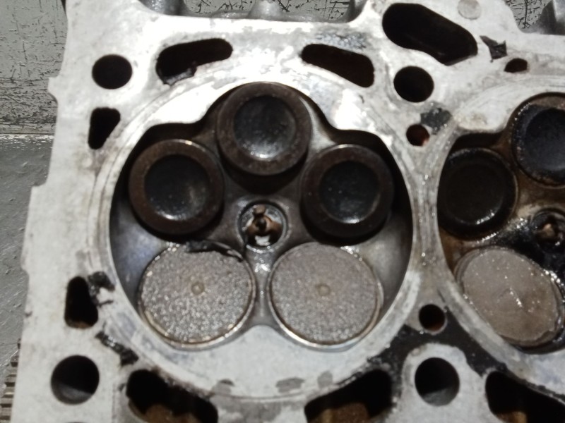 Recambio de culata para seat toledo ii (1m2) 1.8 20v referencia OEM IAM 058103373D  