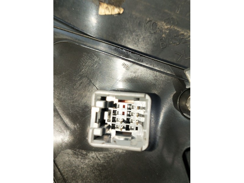 Recambio de retrovisor izquierdo para kia cee´d hatchback (ed) 1.6 crdi 90 referencia OEM IAM  ELÉCTRICO 