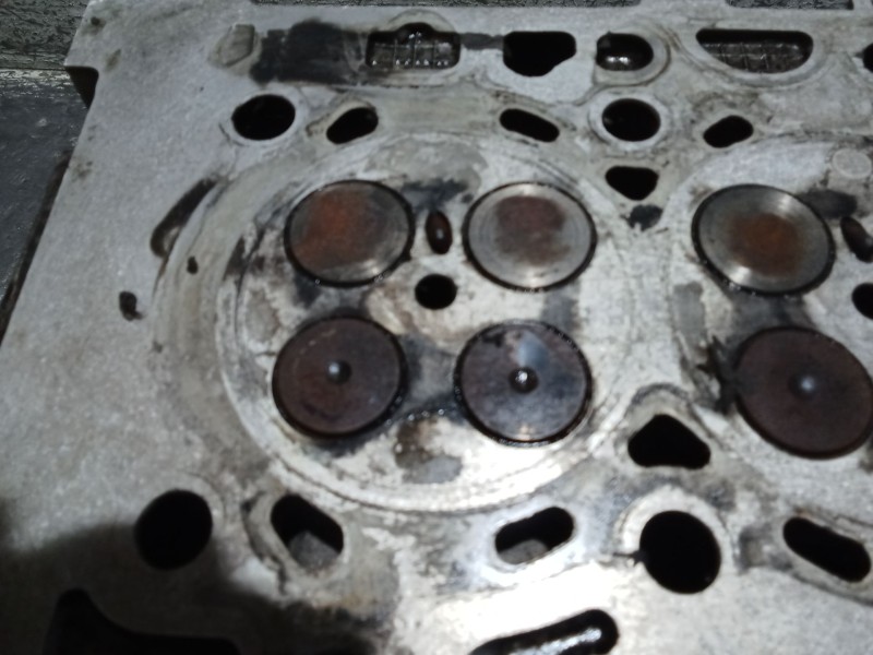 Recambio de culata para citroën c5 ii break (re_) 1.6 hdi (re9hzc, re9hyb) referencia OEM IAM 9655911480 9HZ 