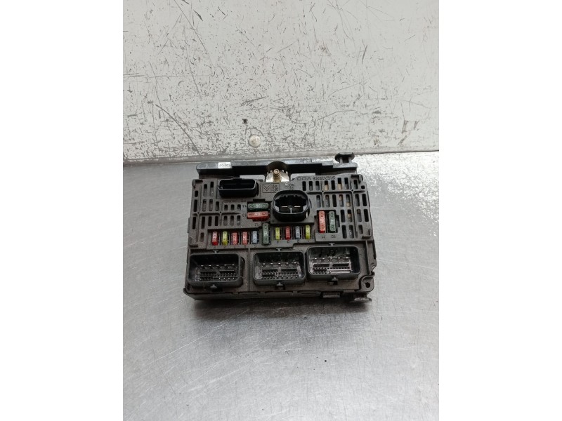 Recambio de caja reles / fusibles para peugeot 407 (6d_) 1.6 hdi 110 (6d9hzc, 6d9hyc) referencia OEM IAM 9656086080 BSML0100 