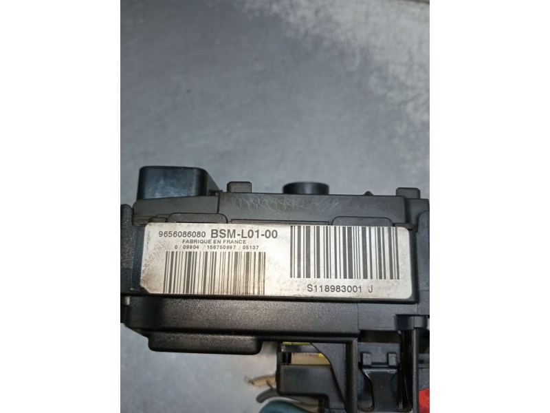 Recambio de caja reles / fusibles para peugeot 407 (6d_) 1.6 hdi 110 (6d9hzc, 6d9hyc) referencia OEM IAM 9656086080 BSML0100 