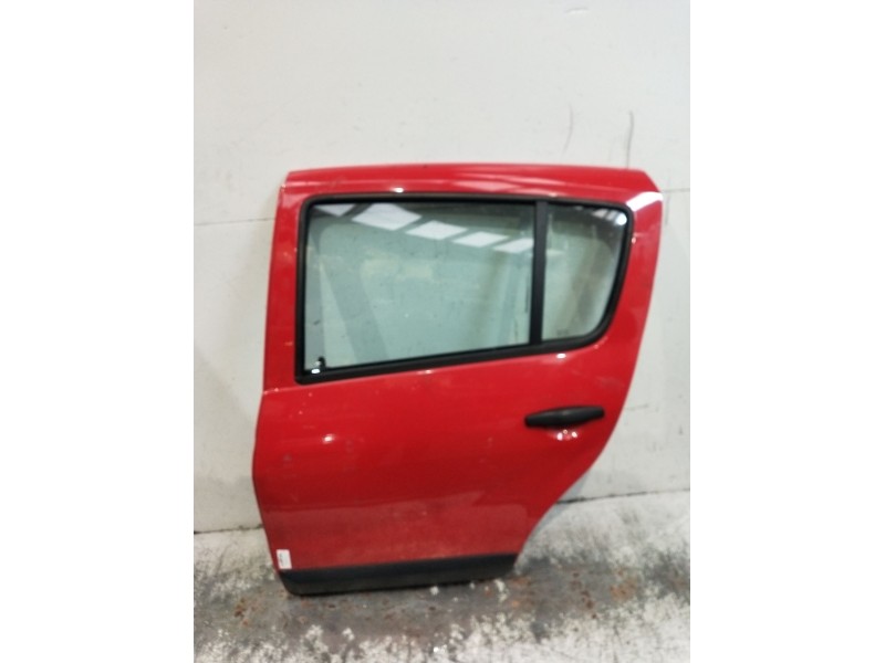 Recambio de puerta trasera izquierda para dacia sandero 1.2 16v referencia OEM IAM  5P 
