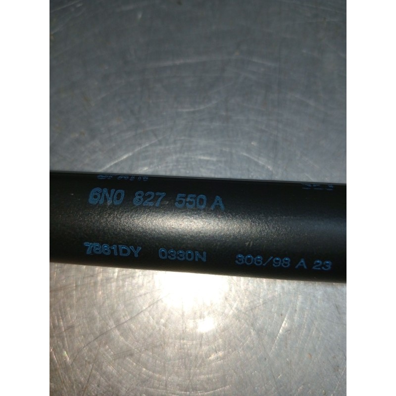 Recambio de amortiguadores maletero / porton para volkswagen polo iii (6n1) 50 1.0 referencia OEM IAM 6N0827550A  