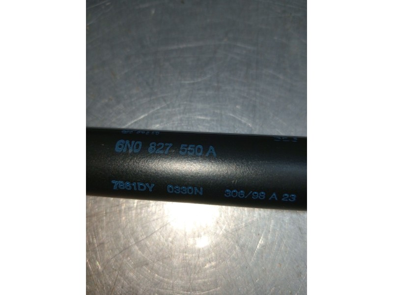 Recambio de amortiguadores maletero / porton para volkswagen polo iii (6n1) 50 1.0 referencia OEM IAM 6N0827550A  