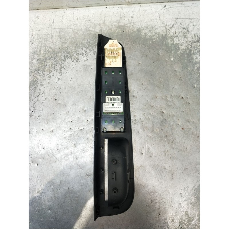 Recambio de mando elevalunas delantero izquierdo para kia cee´d hatchback (ed) 1.6 crdi 90 referencia OEM IAM 936701H120 5P 