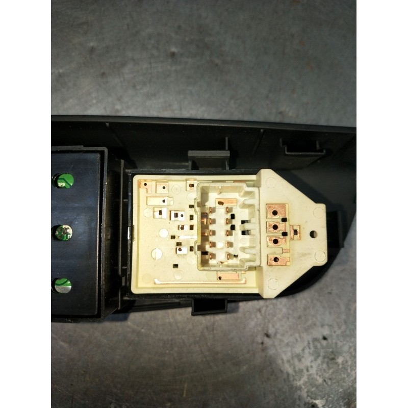 Recambio de mando elevalunas delantero izquierdo para kia cee´d hatchback (ed) 1.6 crdi 90 referencia OEM IAM 936701H120 5P 