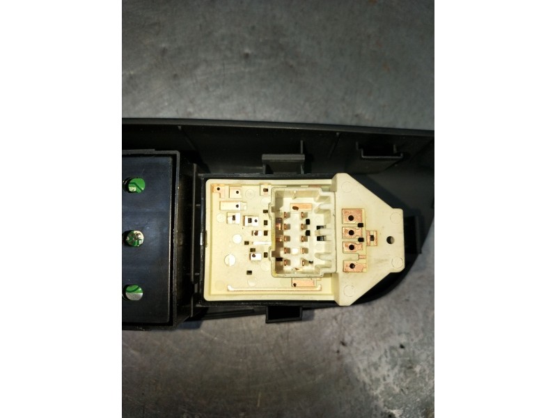 Recambio de mando elevalunas delantero izquierdo para kia cee´d hatchback (ed) 1.6 crdi 90 referencia OEM IAM 936701H120 5P 