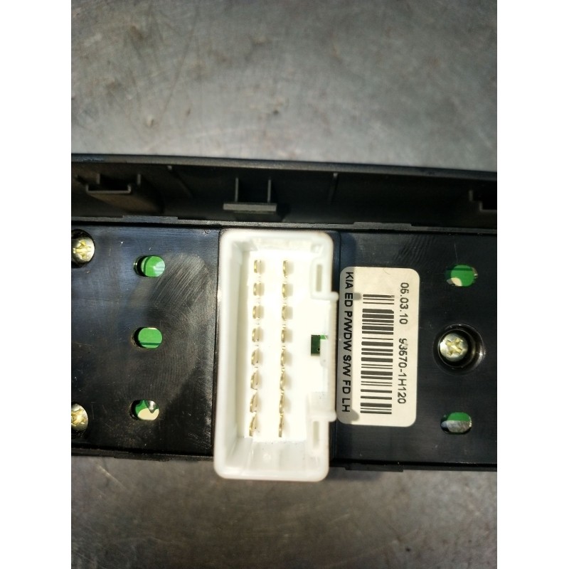 Recambio de mando elevalunas delantero izquierdo para kia cee´d hatchback (ed) 1.6 crdi 90 referencia OEM IAM 936701H120 5P 