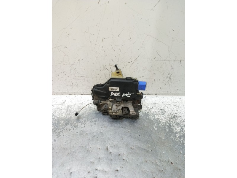 Recambio de motor cierre centralizado delantero derecho para seat cordoba (6l2) 1.9 sdi referencia OEM IAM  5P 