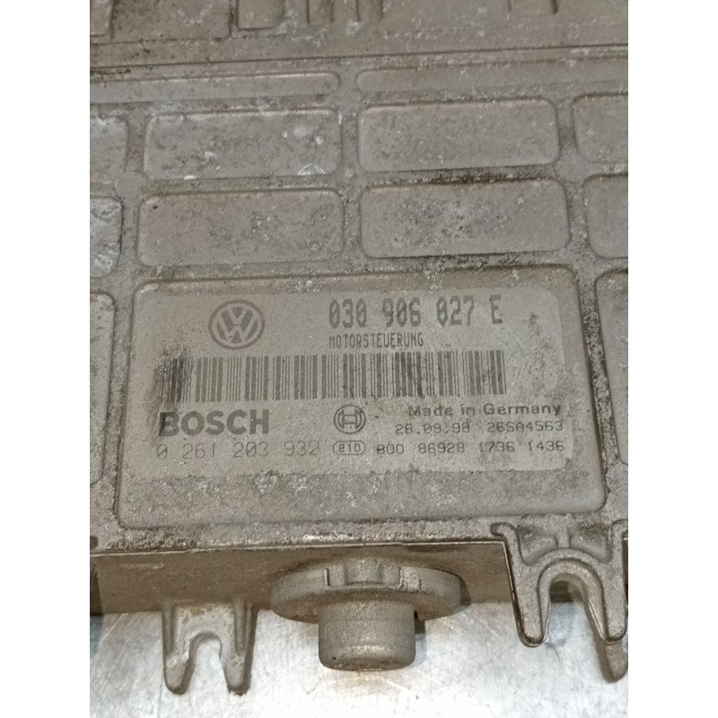 Recambio de centralita motor uce para volkswagen polo iii (6n1) 50 1.0 referencia OEM IAM 0261203932 030906027E 