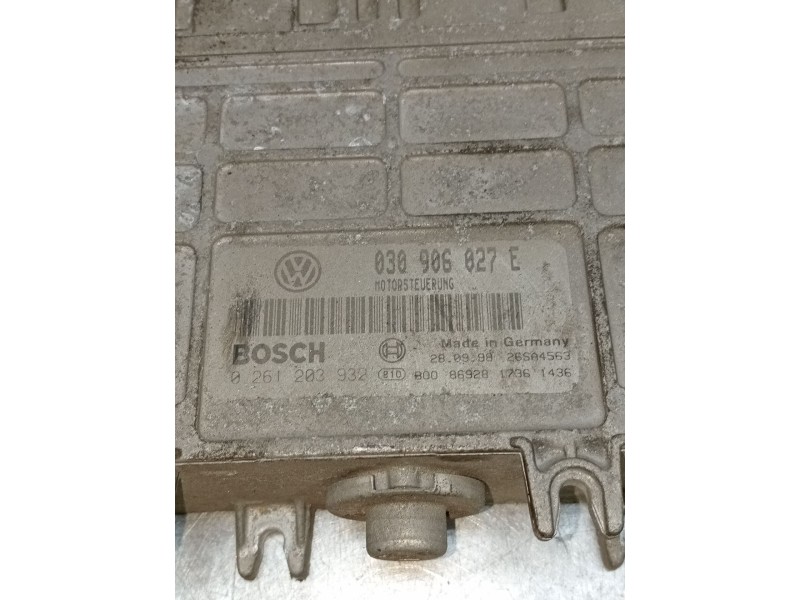 Recambio de centralita motor uce para volkswagen polo iii (6n1) 50 1.0 referencia OEM IAM 0261203932 030906027E 