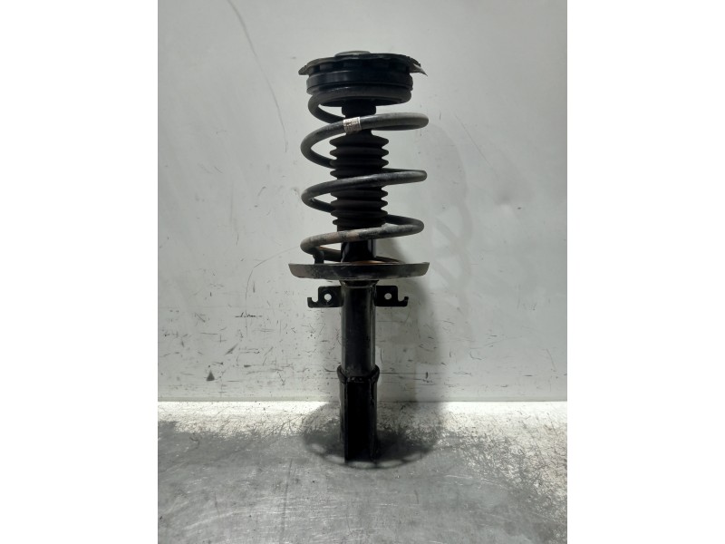 Recambio de amortiguador delantero derecho para renault megane iii sport tourer dynamique referencia OEM IAM 339724  