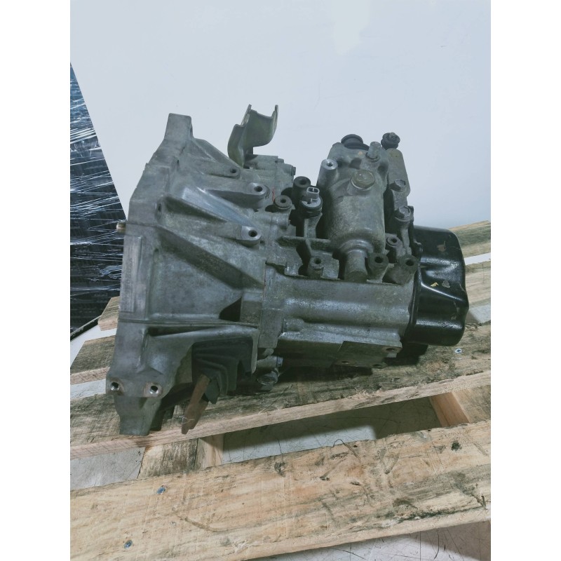 Recambio de caja cambios para toyota yaris (ncp1/nlp1/scp1) 1.4 d-4d linea luna referencia OEM IAM Y20209540  5v