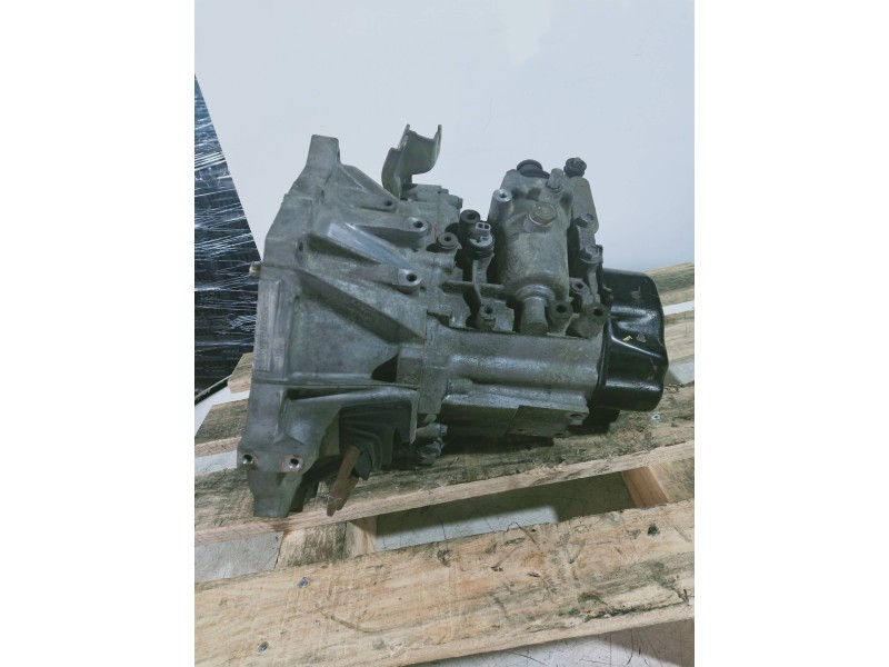 Recambio de caja cambios para toyota yaris (ncp1/nlp1/scp1) 1.4 d-4d linea luna referencia OEM IAM Y20209540  5v