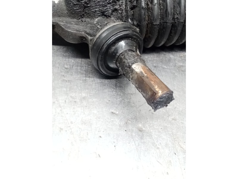 Recambio de cremallera direccion para peugeot 205 ii (20a/c) 1.7 diesel referencia OEM IAM FUEYE ROTO VER FOTOS  