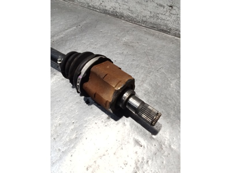 Recambio de transmision delantera derecha para kia cee´d hatchback (ed) 1.6 crdi 90 referencia OEM IAM 495001H210  