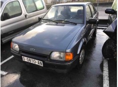 ford escort berlina del año 1988
