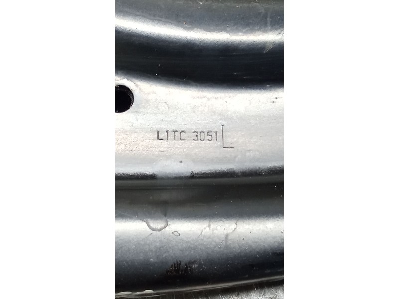 Recambio de brazo suspension inferior delantero izquierdo para ford puma (j2k, cf7) 1.0 ecoboost mhev referencia OEM IAM L1TC305