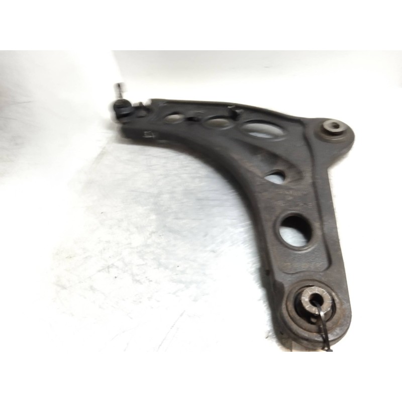 Recambio de brazo suspension inferior delantero izquierdo para renault trafic caja cerrada (ab 4.01) referencia OEM IAM   
