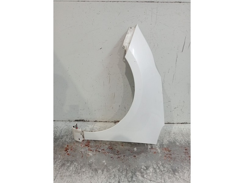 Recambio de aleta delantera izquierda para kia cee´d (jd) 1.6 gt referencia OEM IAM   