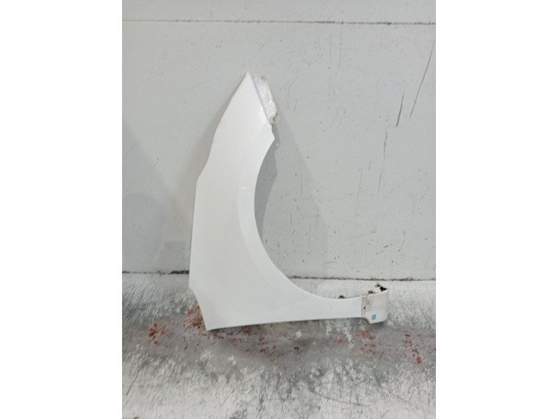 Recambio de aleta delantera derecha para kia cee´d (jd) 1.6 gt referencia OEM IAM   