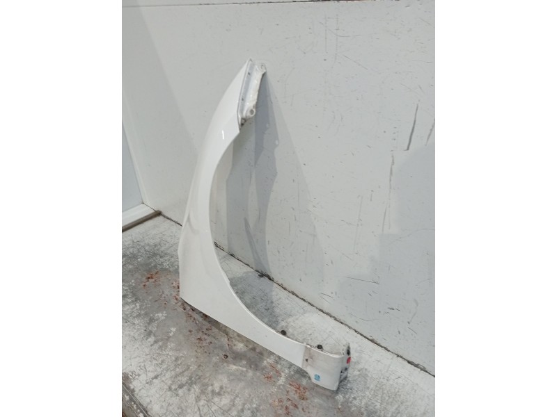 Recambio de aleta delantera derecha para kia cee´d (jd) 1.6 gt referencia OEM IAM   