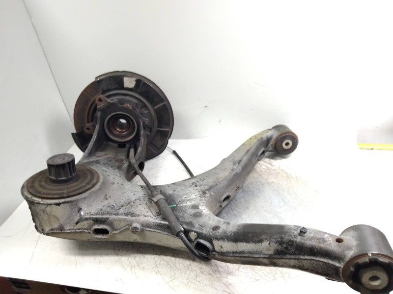 Recambio de mangueta trasera izquierda para mercedes vito mixto 4x4 (639) 113 cdi kompakt (639.601) referencia OEM IAM   