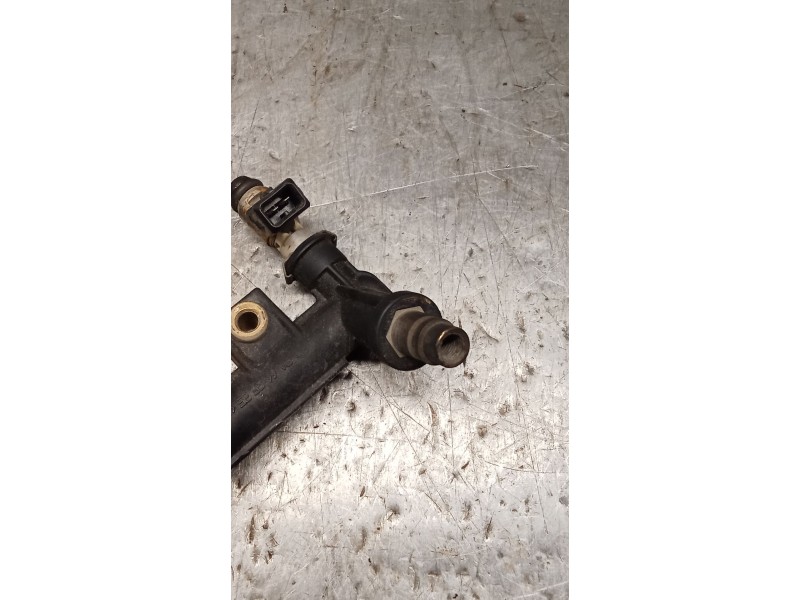Recambio de rampa inyectora para fiat punto berlina (188) 1.2 8v active referencia OEM IAM B6713219018301  