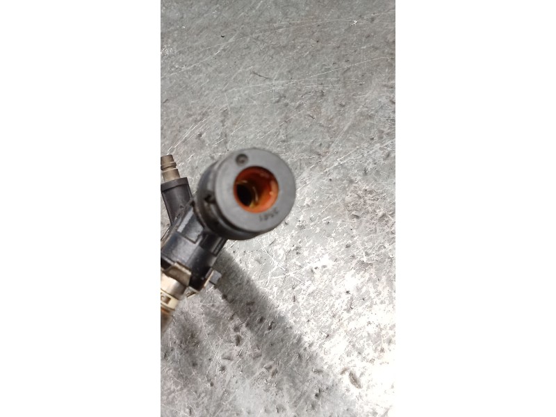 Recambio de rampa inyectora para fiat punto berlina (188) 1.2 8v active referencia OEM IAM B6713219018301  