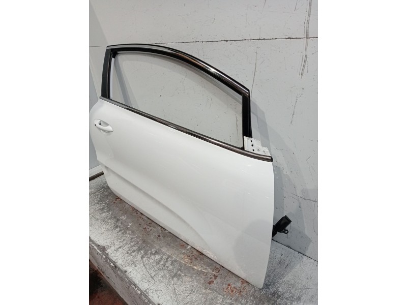 Recambio de puerta delantera derecha para kia cee´d (jd) 1.6 gt referencia OEM IAM  3P 