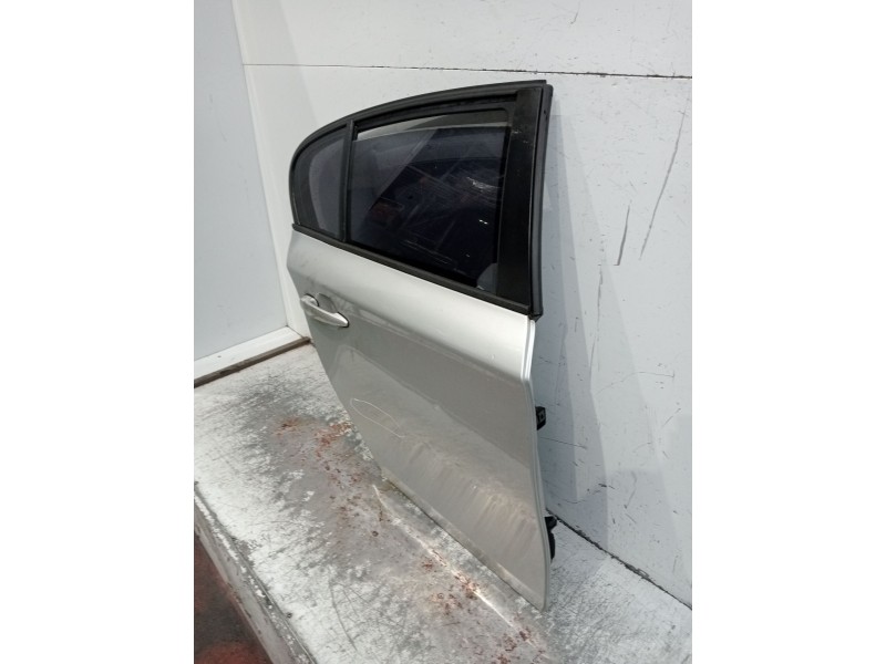 Recambio de puerta trasera derecha para bmw 1 (e87) 120 d referencia OEM IAM  5P 