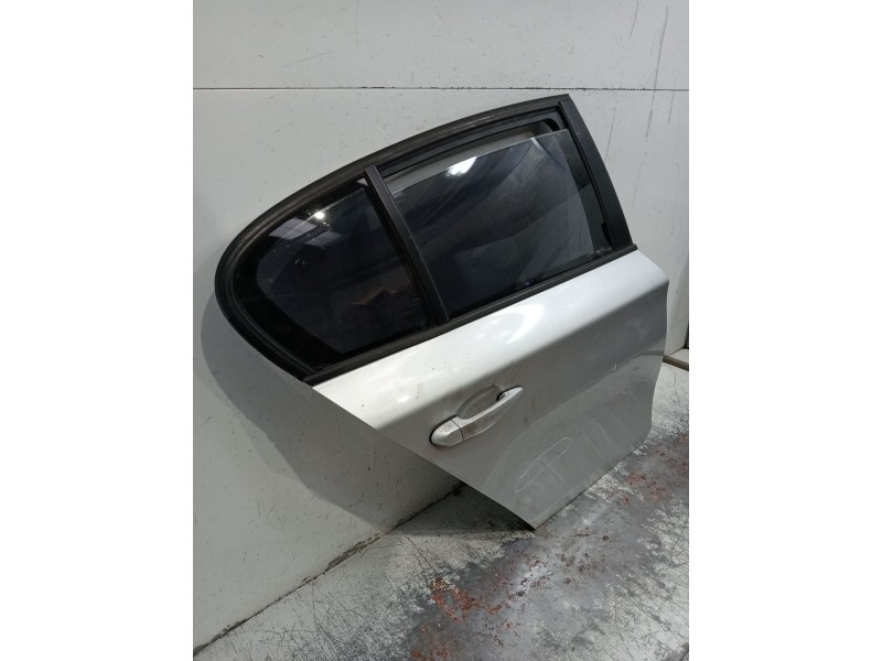 Recambio de puerta trasera derecha para bmw 1 (e87) 120 d referencia OEM IAM  5P 