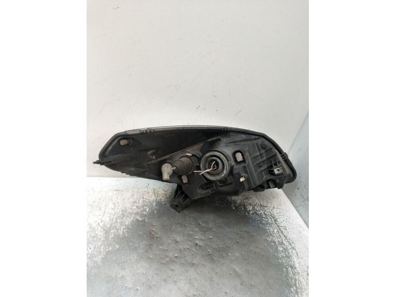 Recambio de faro izquierdo para dacia sandero 1.2 16v referencia OEM IAM 8200733878  