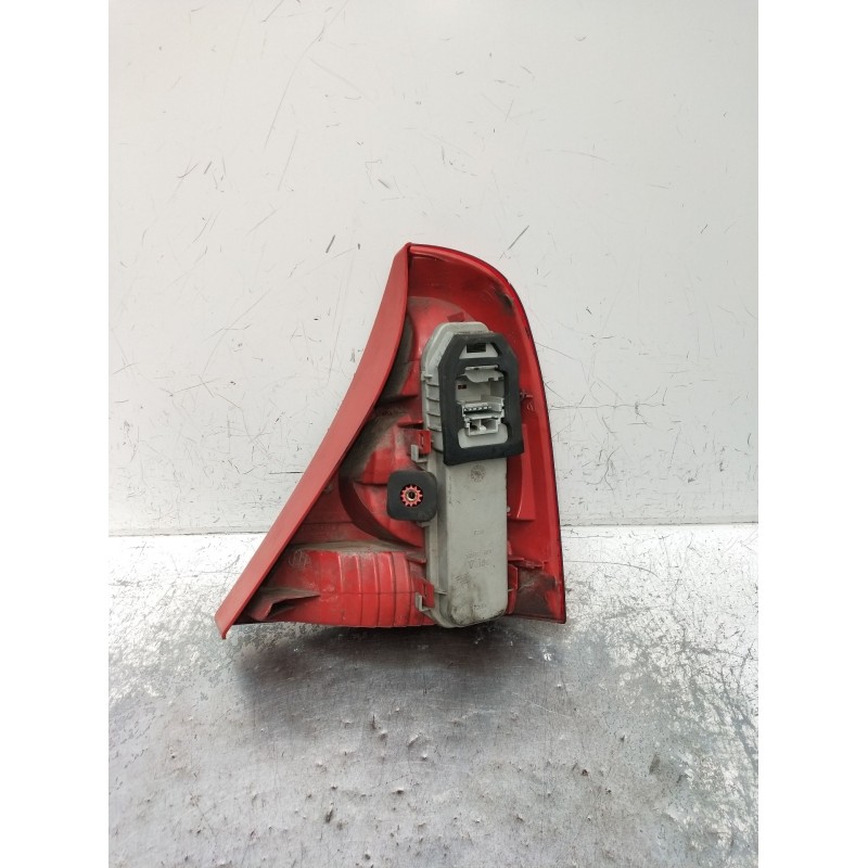 Recambio de piloto trasero izquierdo para renault clio ii (bb_, cb_) 1.2 (bb0a, bb0f, bb10, bb1k, bb28, bb2d, bb2h, cb0a,... ref