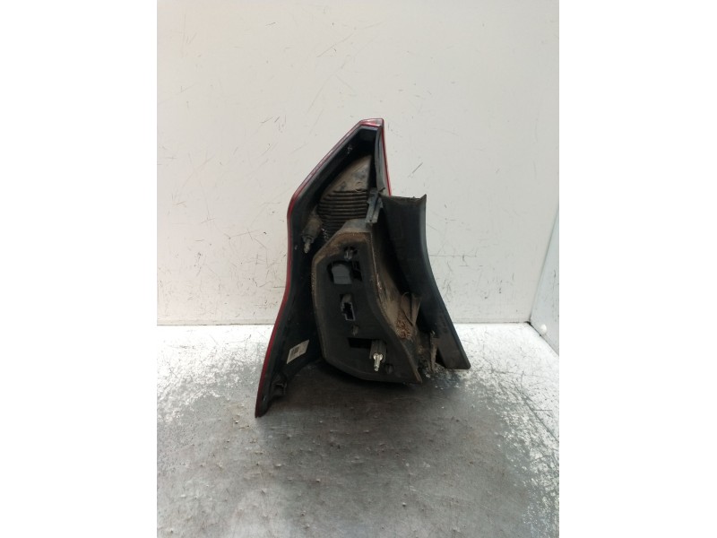 Recambio de piloto trasero derecho para dacia sandero 1.2 16v referencia OEM IAM   