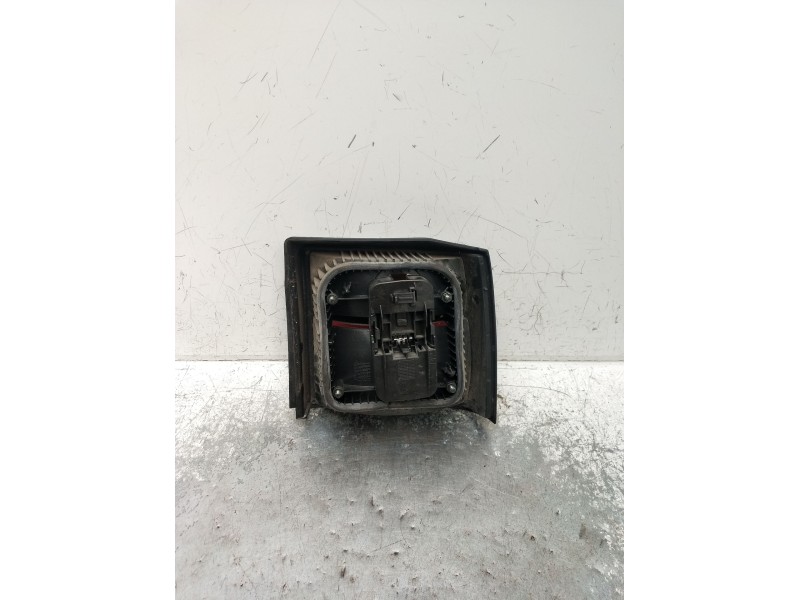 Recambio de piloto trasero izquierdo para renault 21 sedán (l48_) 1.7 (l482) referencia OEM IAM   