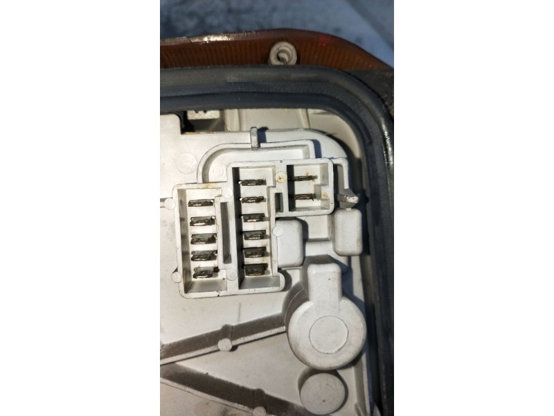 Recambio de piloto trasero izquierdo para peugeot 205 ii (20a/c) 1.7 diesel referencia OEM IAM   