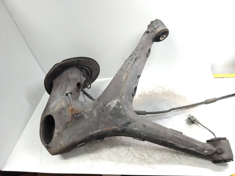 Recambio de mangueta trasera derecha para mercedes vito caja cerrada 6.03  115 cdi largo (639.603) referencia OEM IAM   