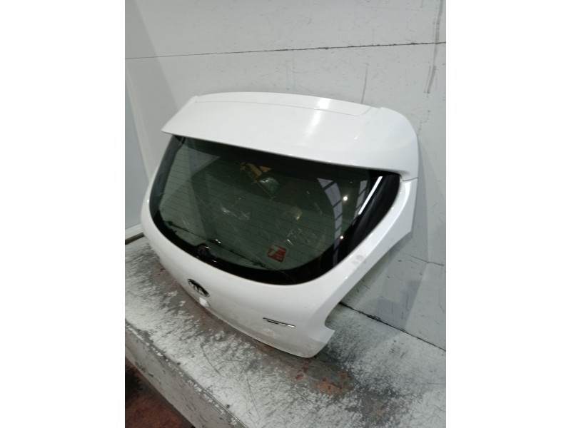 Recambio de porton trasero para kia cee´d (jd) 1.6 gt referencia OEM IAM  3P 