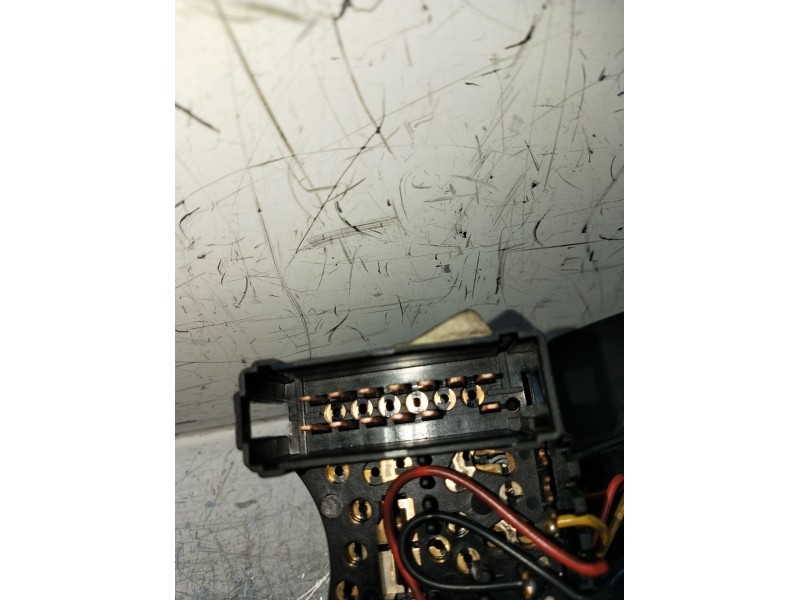 Recambio de mando luces para dacia sandero 1.2 16v referencia OEM IAM 901057666 8200792584 28010