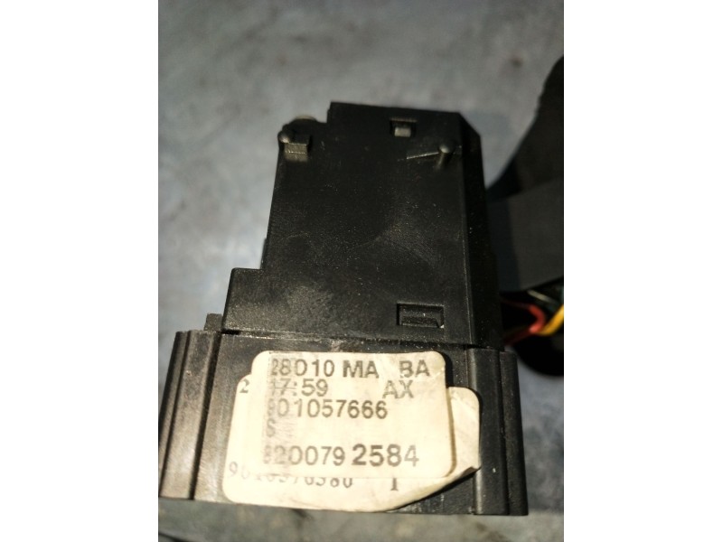 Recambio de mando luces para dacia sandero 1.2 16v referencia OEM IAM 901057666 8200792584 28010