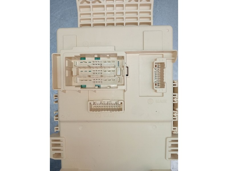 Recambio de caja reles / fusibles para kia niro ii (sg2) 1.6 gdi hybrid referencia OEM IAM 91953AT702 SG2HEV25MY 