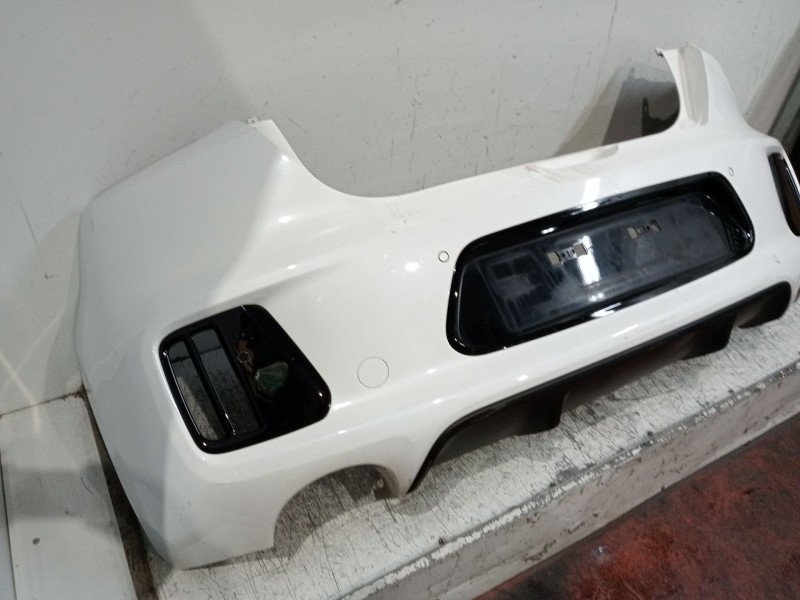 Recambio de paragolpes trasero para kia cee´d (jd) 1.6 gt referencia OEM IAM   