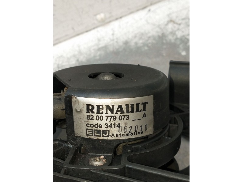 Recambio de electroventilador para dacia sandero 1.2 16v referencia OEM IAM 8200779073A  